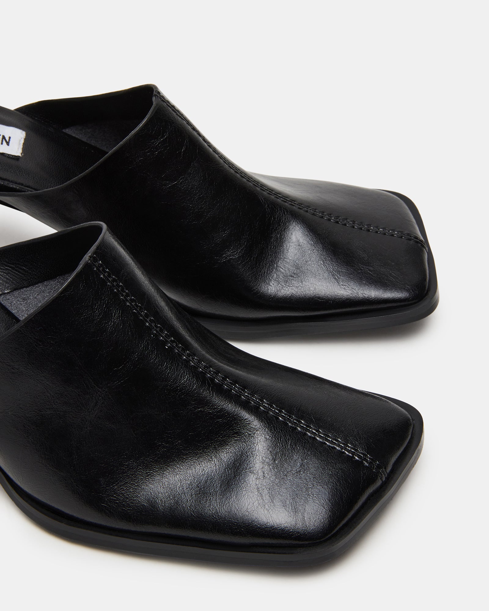 DEMPSEY BLACK LEATHER