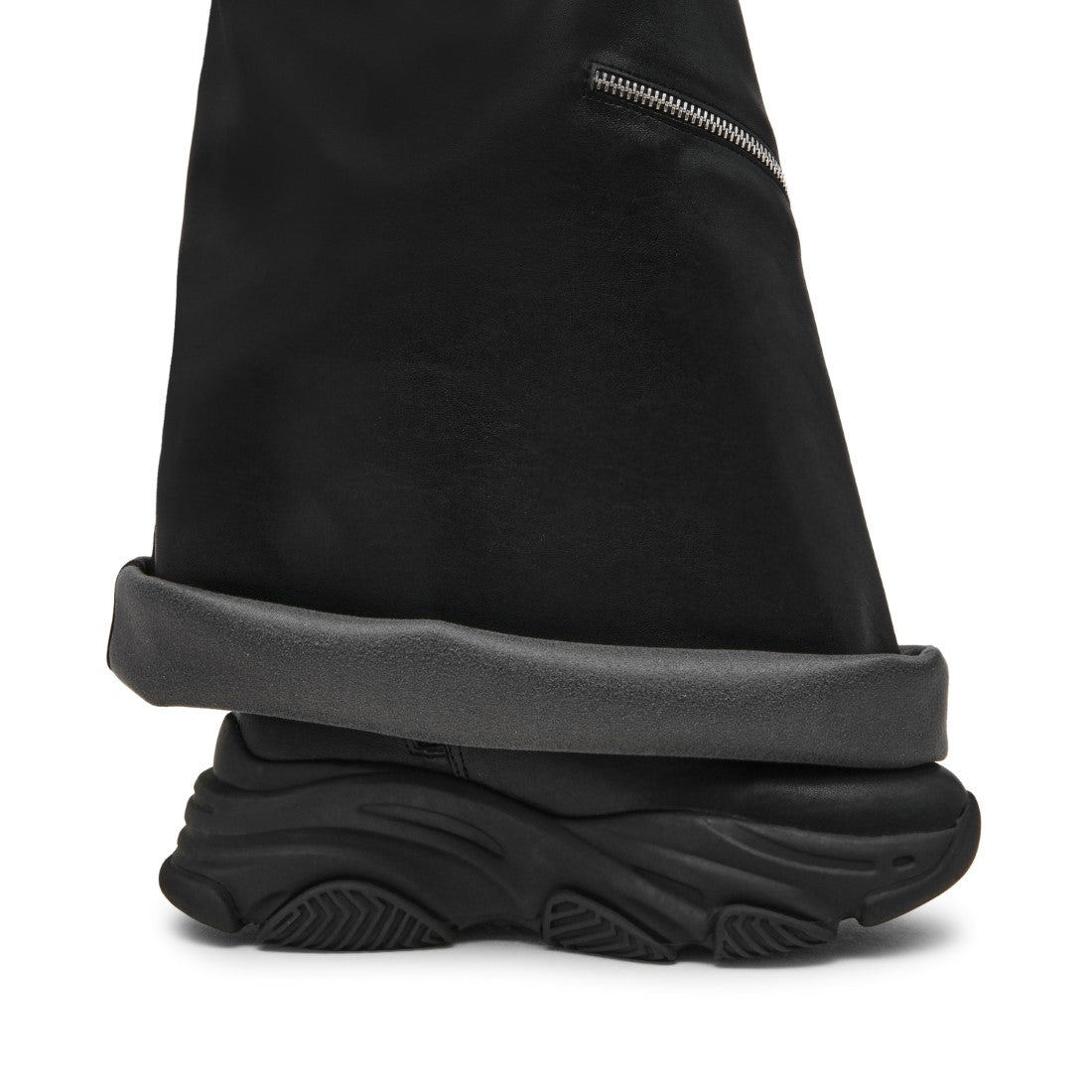 PREVALE BLACK